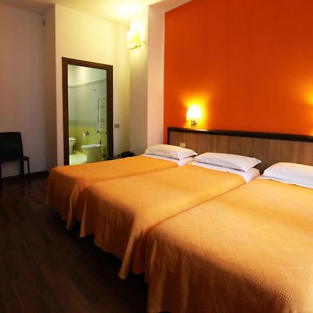 Lux Hotel Durante Mediolan Zewnętrze zdjęcie