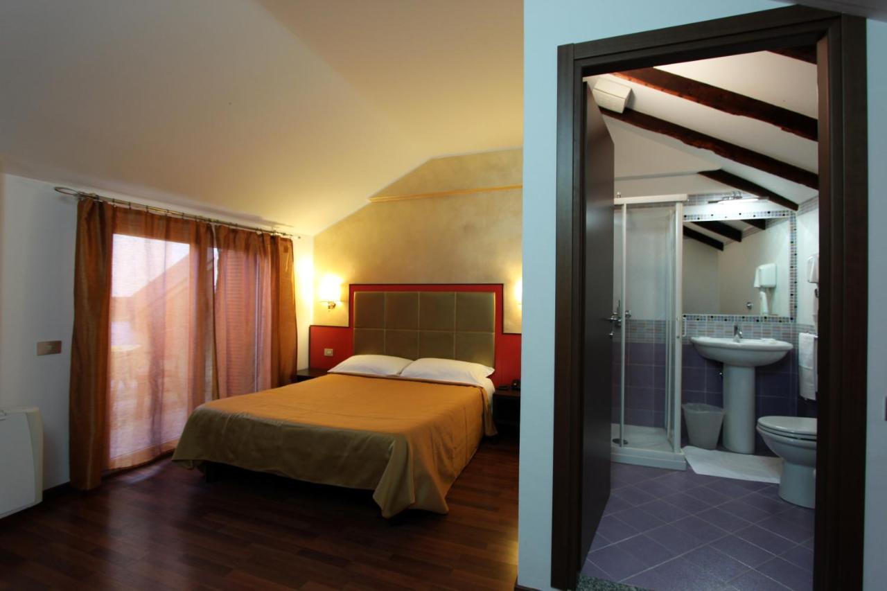 Lux Hotel Durante Mediolan Zewnętrze zdjęcie