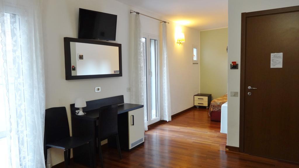 Lux Hotel Durante Mediolan Zewnętrze zdjęcie