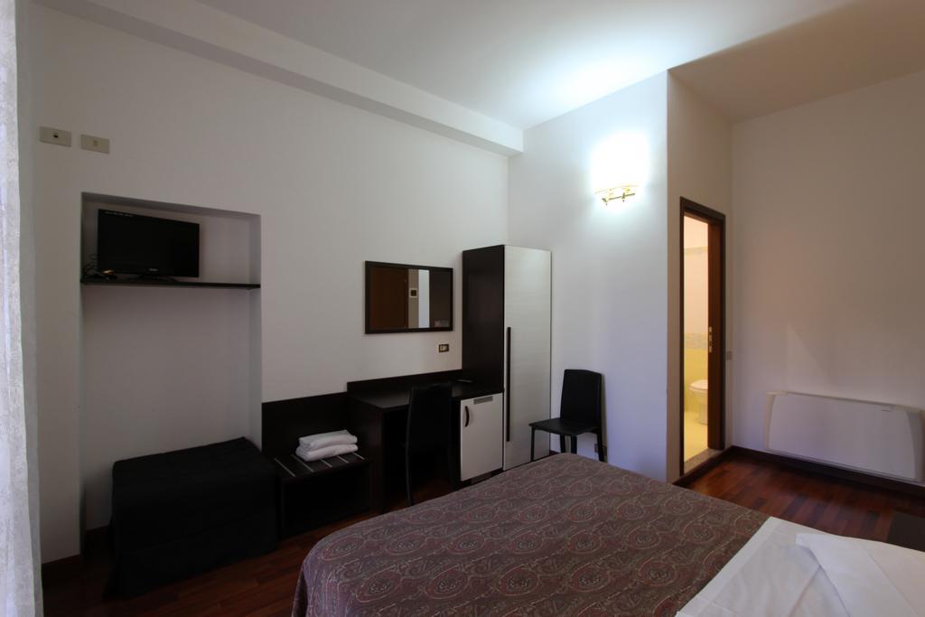 Lux Hotel Durante Mediolan Zewnętrze zdjęcie