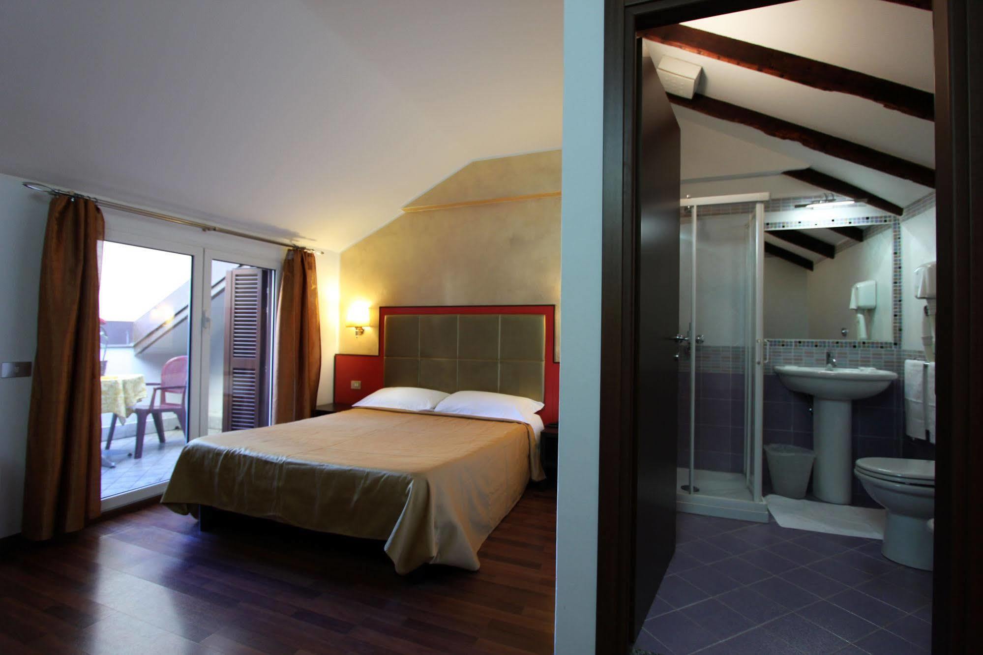 Lux Hotel Durante Mediolan Zewnętrze zdjęcie