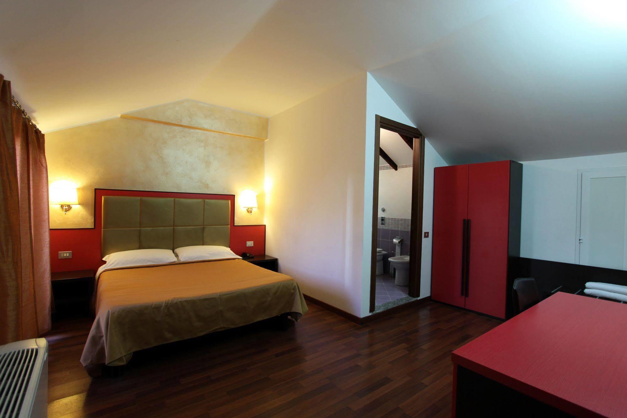 Lux Hotel Durante Mediolan Zewnętrze zdjęcie