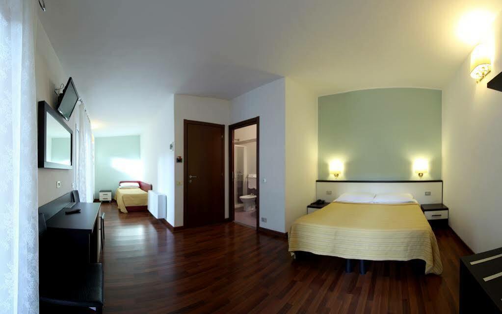 Lux Hotel Durante Mediolan Zewnętrze zdjęcie